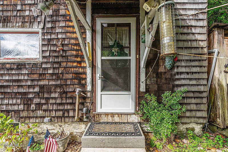 4th image of 1621 CRAWFORD Road