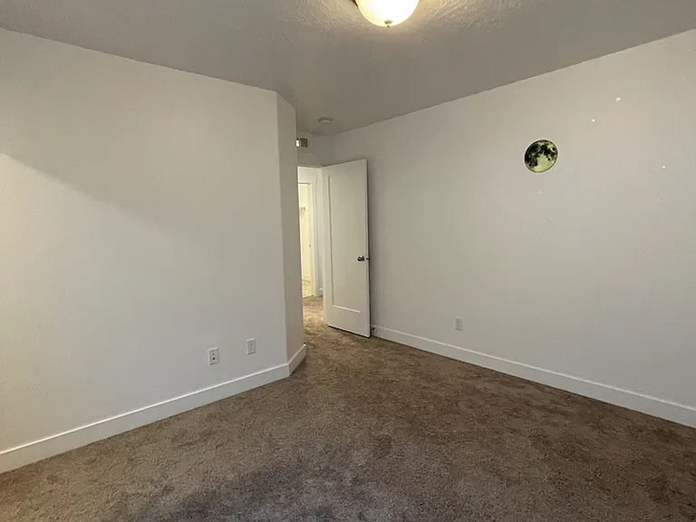 4772 E Silver Ridge Rd — Photo 36