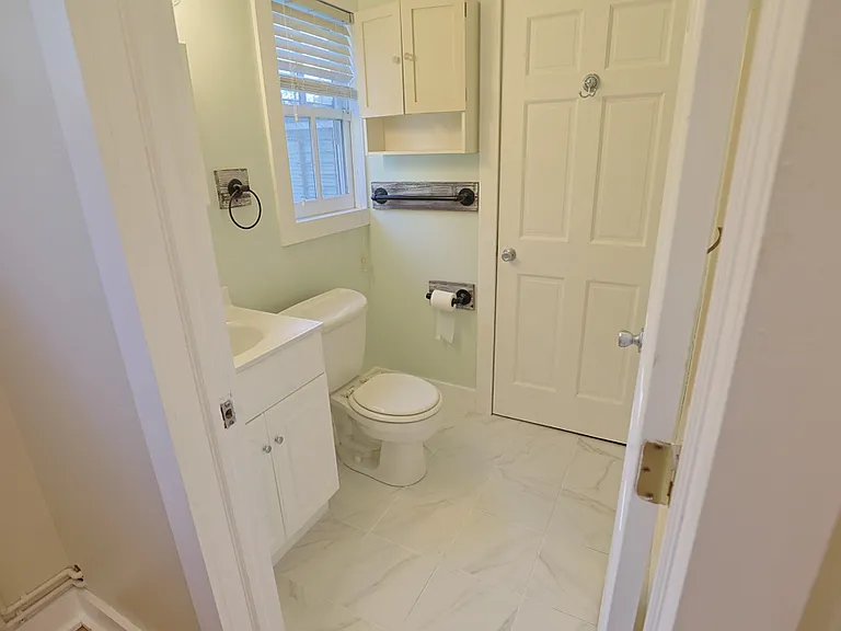 28 Mulford Ave — Photo 5