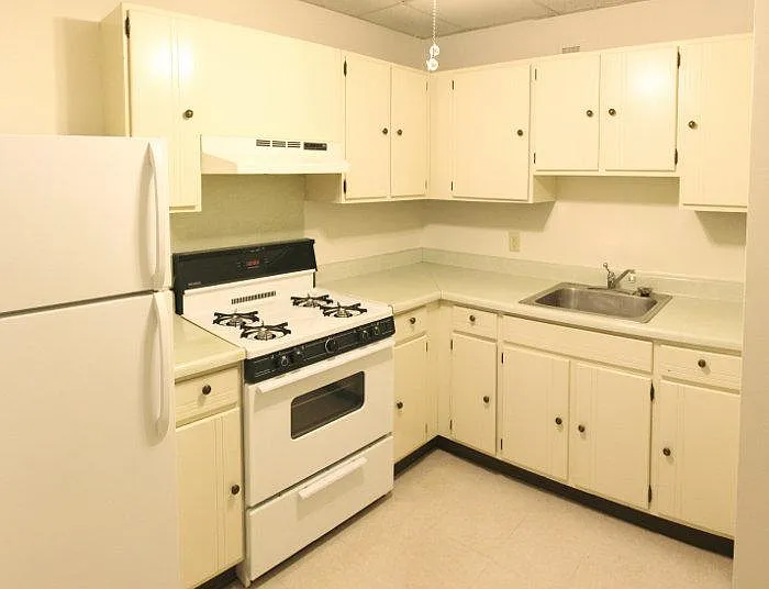 Skyrise Apartments — Photo 24