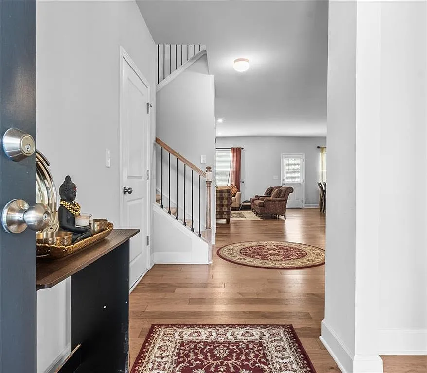 5 bed, 4.0 bath, 3456 sqft, $2,700 — Photo 4