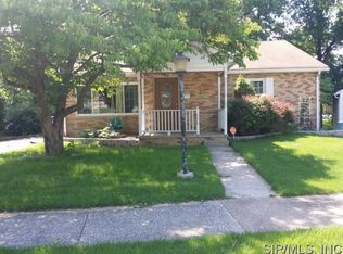 355 Lindenwood Blvd, Alton, IL 62002