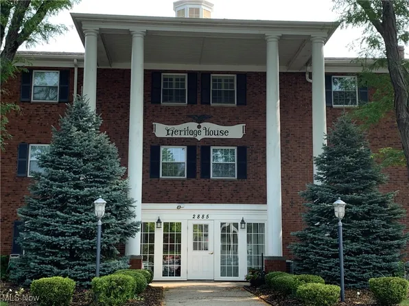 2885 Pease Dr APT 325, Rocky River, OH 44116