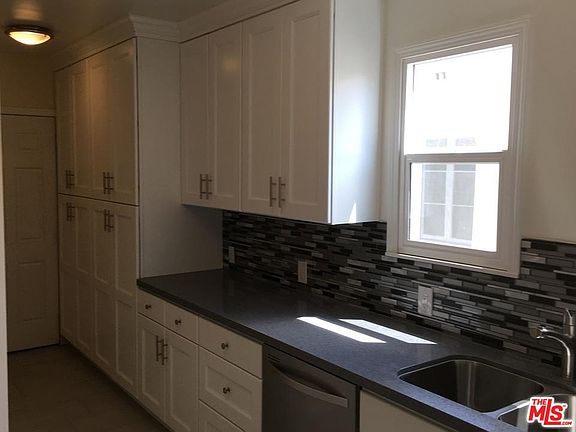 4th image of 1614 S Holt Ave