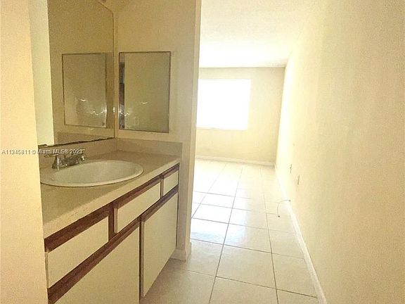 5th image of 8000 SW 21st Ct #8000