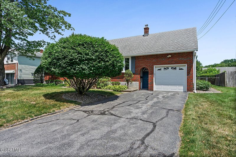 2nd image of 3317 Maryvale Drive