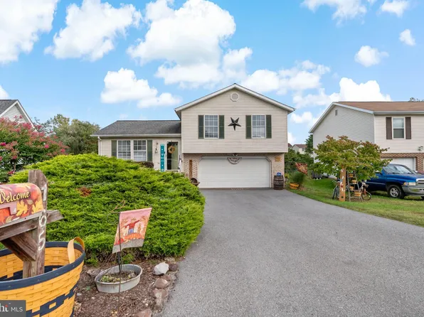 165 Wildflower Creek Dr, Martinsburg, WV 25404