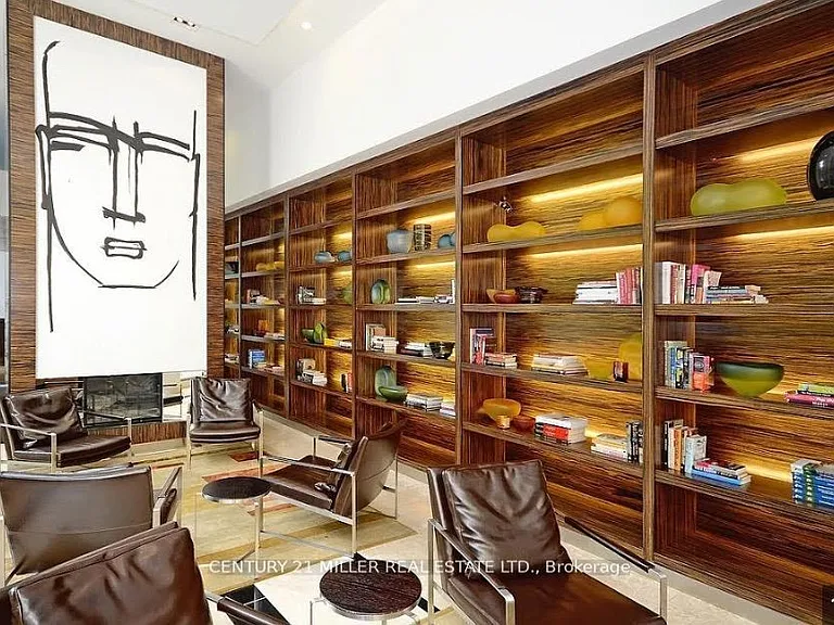 38 Grenville St #3010 — Photo 3