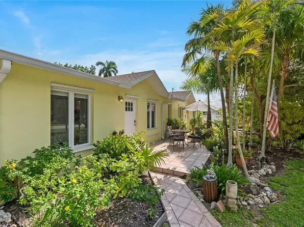 2437 Sunset AVE, NAPLES, FL 34112