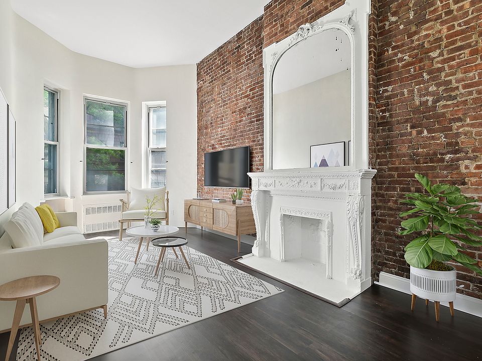 1st image of 10 W 87th St #Penthouse 4a