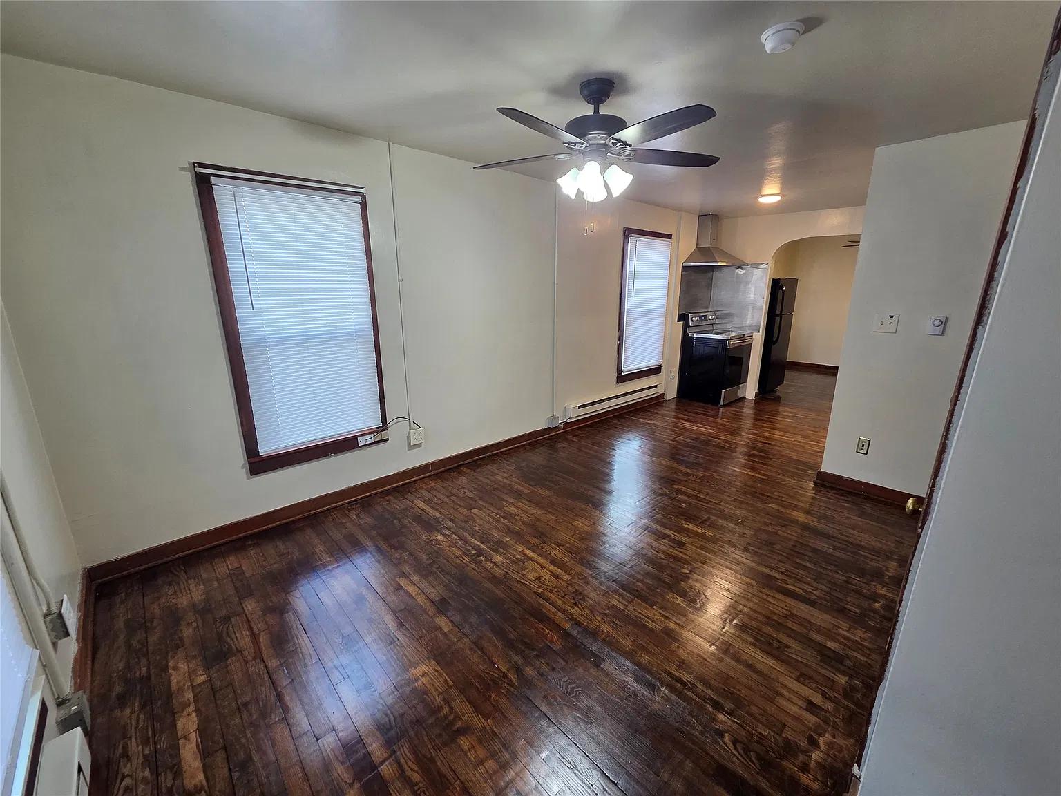 1 bed, 1.0 bath, 700 sqft, $700 — Photo 2