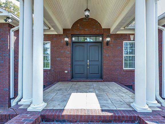 2nd image of 545 Longbranch Rd
