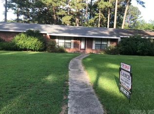 1507 Sherwood St, Hope, AR 71801