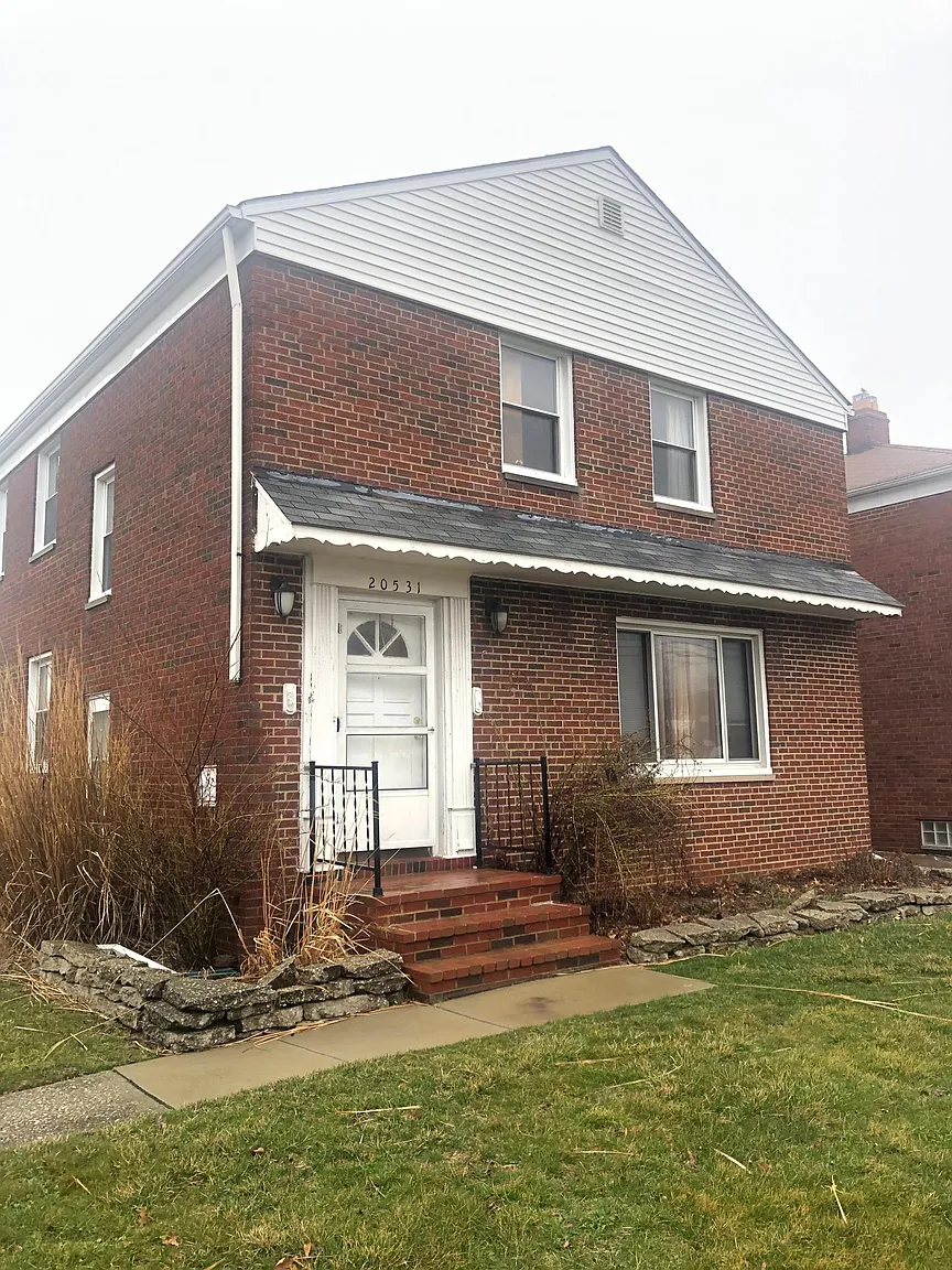 20531 Lake Shore Blvd Unit 1 photo 1