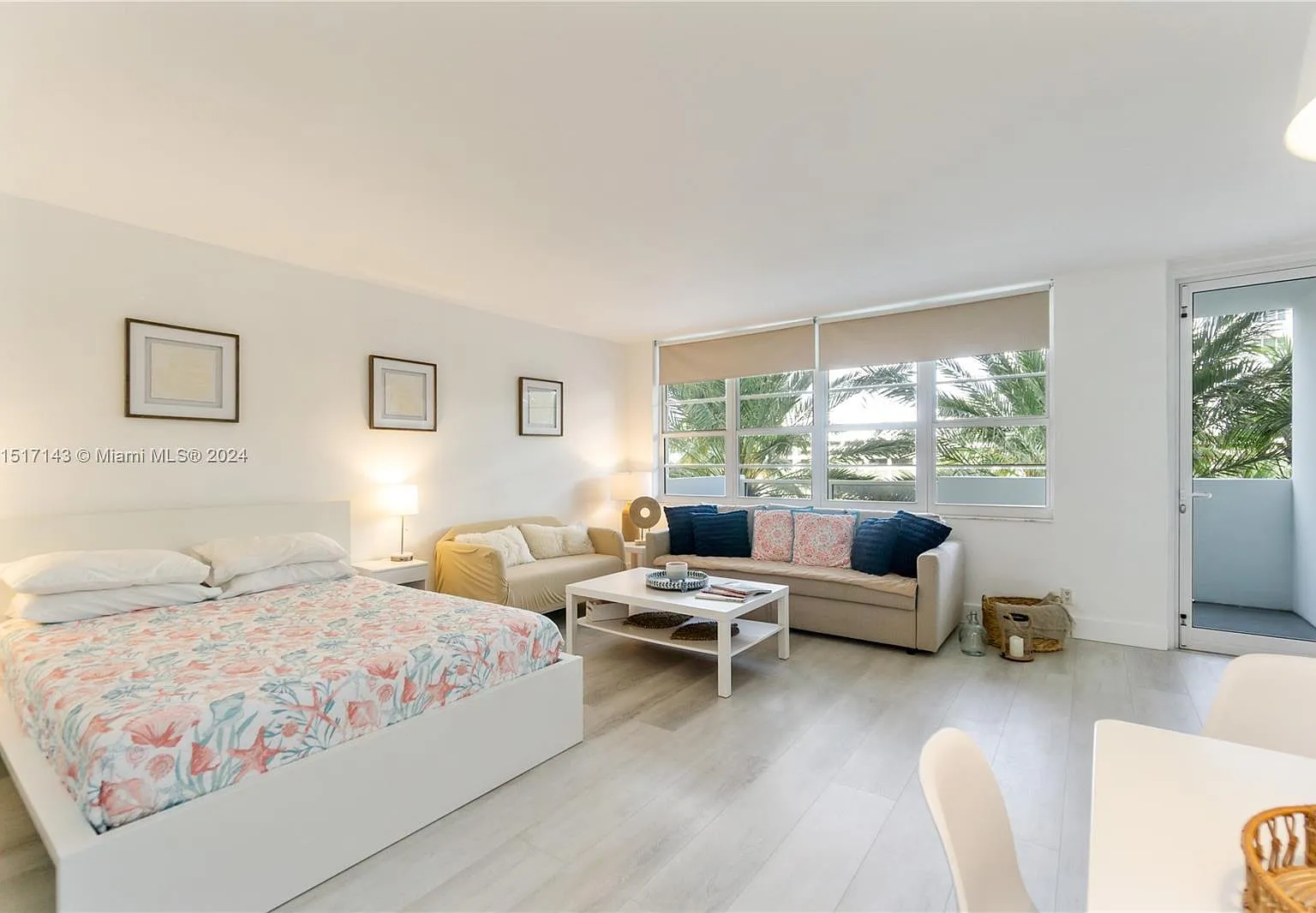 The Decoplage Condo — Photo 1