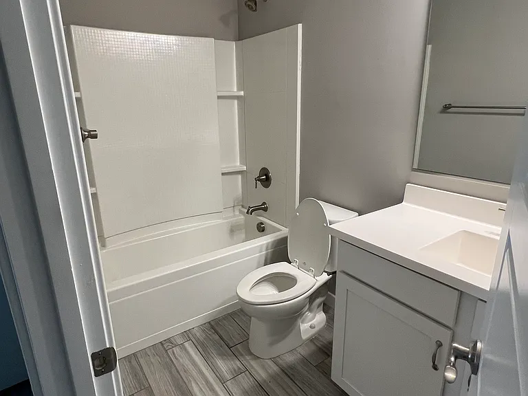 843 E Wiley Way — Photo 17