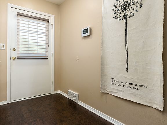 5th image of 4621 High Point Dr APT 5