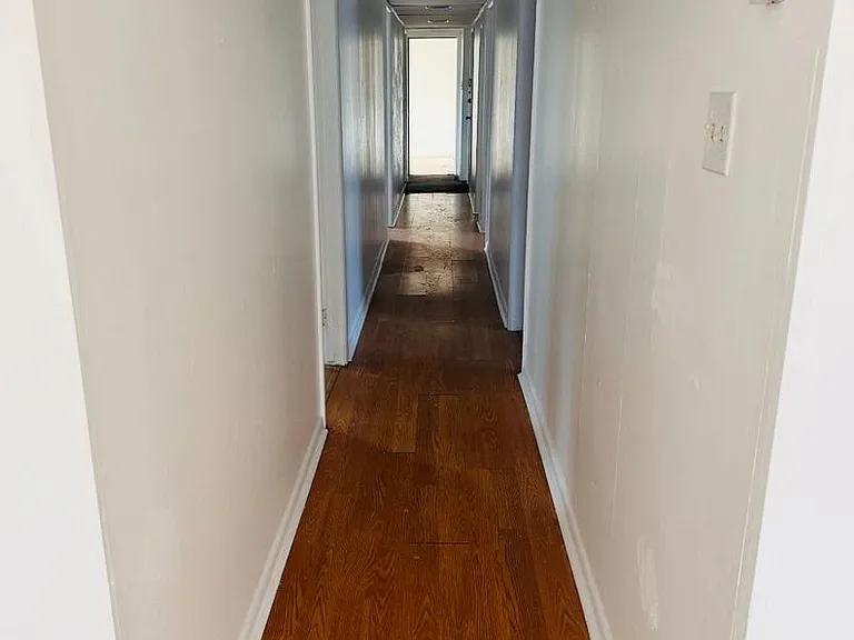 913 Nott St — Photo 18