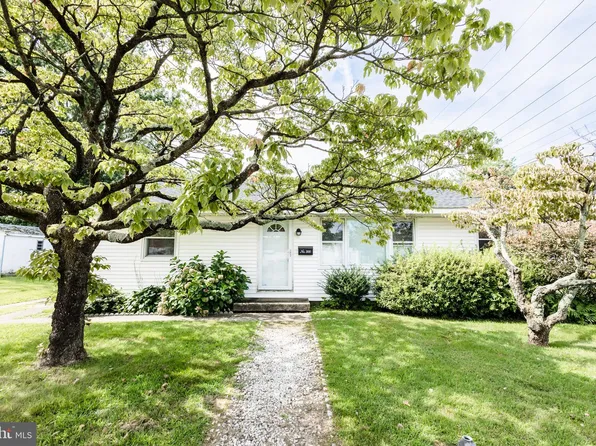 300 Chestnut Ave, Stratford, NJ 08084