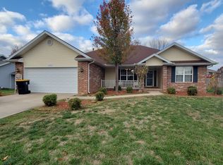 1603 E Parkview St, Ozark, MO 65721
