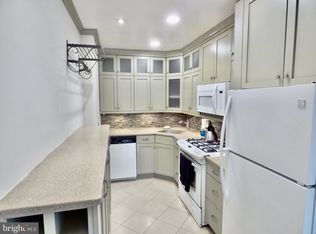3000 Spout Run Pkwy APT B408, Arlington, VA 22201