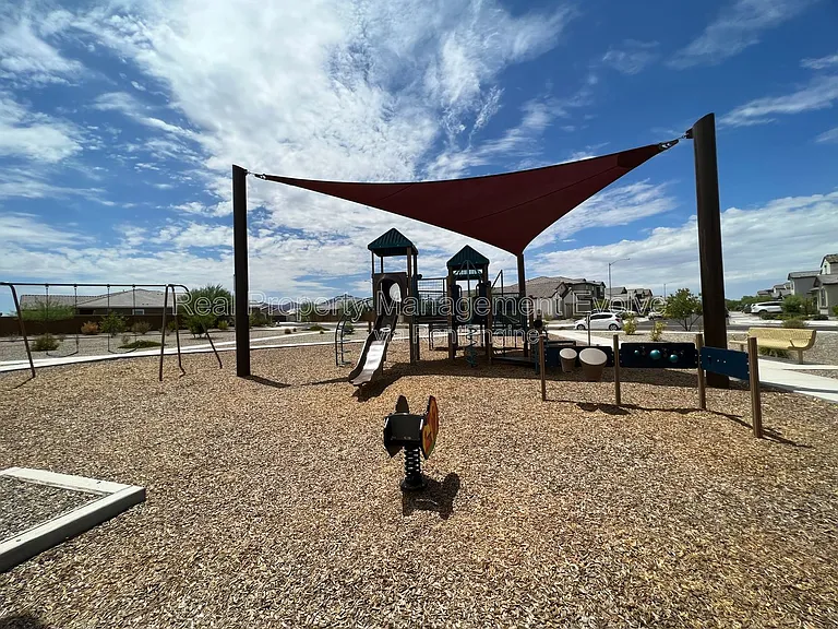 6450 W Magdalena Ln — Photo 29