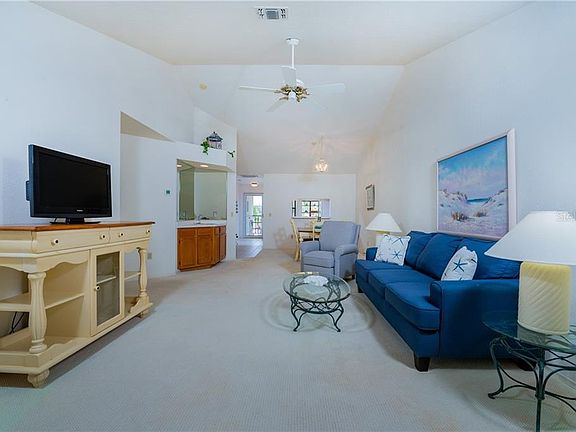 4th image of 210 Pine Hollow Dr #210