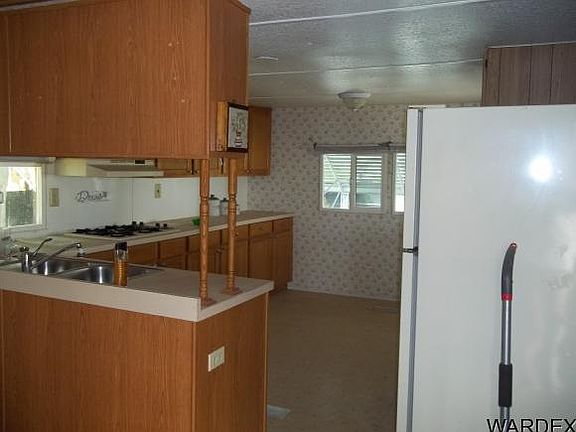 3rd image of 2072 Swan Cv S