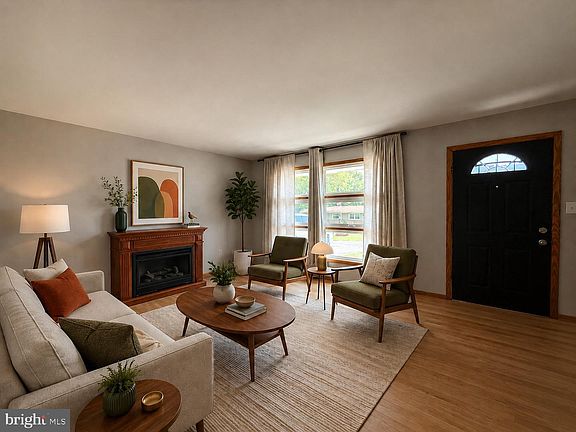 4th image of 18613 Circle Dr