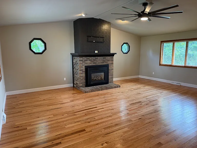 68 Regal Pl #8 — Photo 7