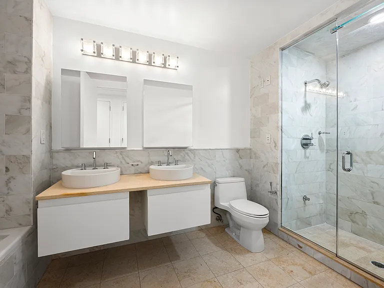 50 W 15th St #2D — Photo 16