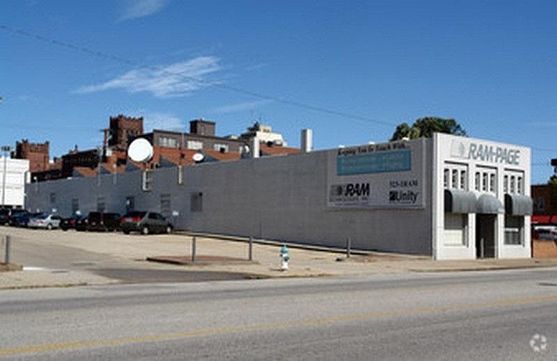 2nd image of 930 6th Ave