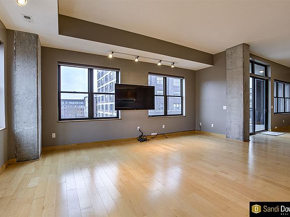 2nd image of 1308 Jackson St Suite 316