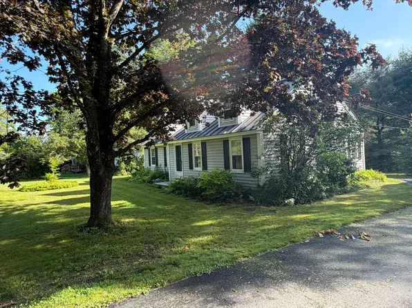87 Fairground Rd, Springfield, VT 05156