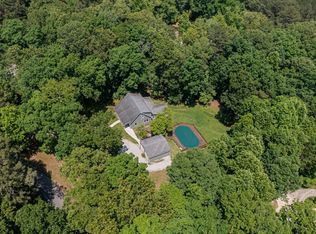 4686 Howardsville Rd, Apison, TN 37302