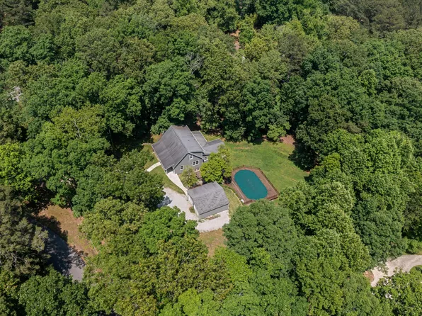 4686 Howardsville Rd, Apison, TN 37302