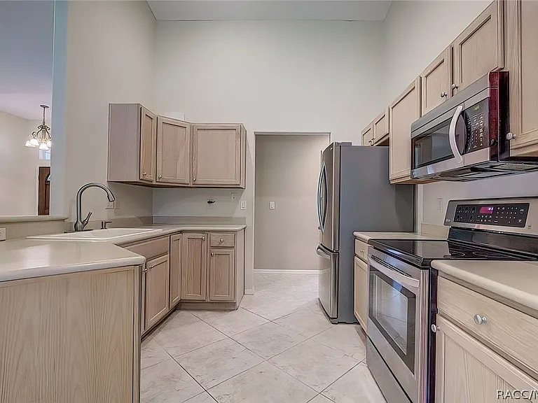 12 Anton Ct — Photo 17