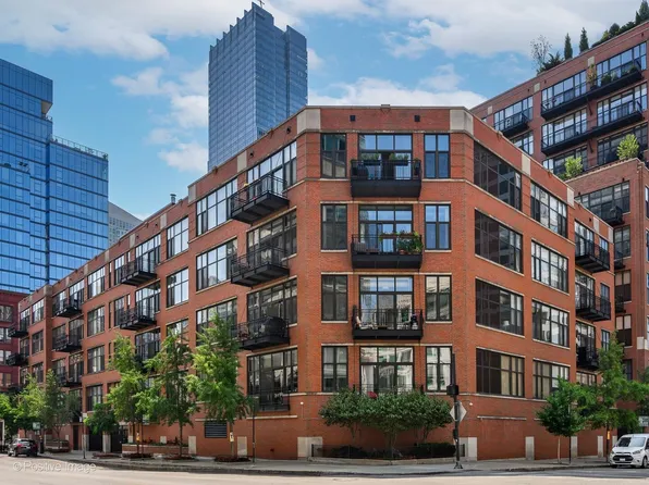333 W Hubbard St APT 904, Chicago, IL 60654