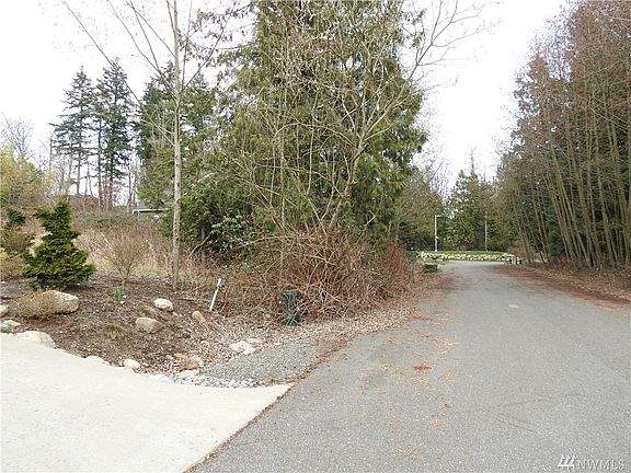 3rd image of 2202 Cedarwood Ln