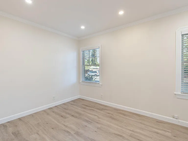 1032 Pueblo Ave — Photo 13