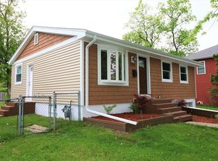 328 Ridge Ave, Crystal Lake, IL 60014