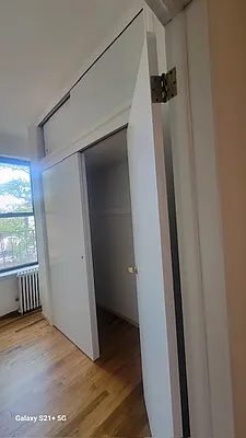 Rented by Chartwell Manhattan Realty | media 16