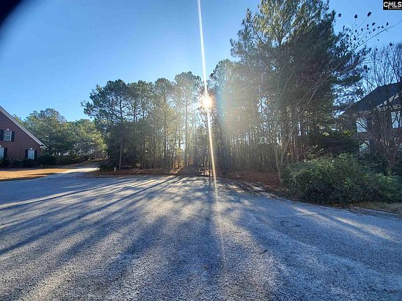 2nd image of 528 Meadowbrook Dr