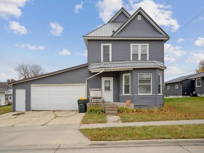 306 3rd St NE, Waukon, IA, 52172