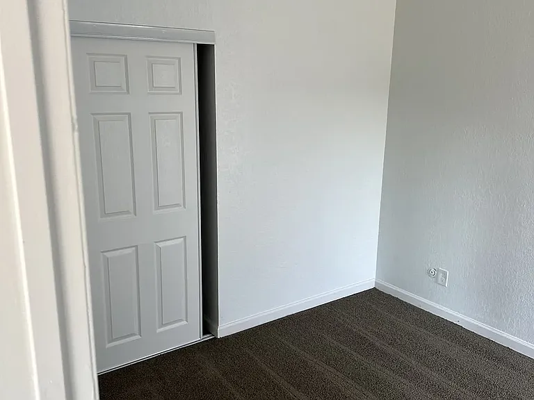 Oakbrook Apartments — Photo 93