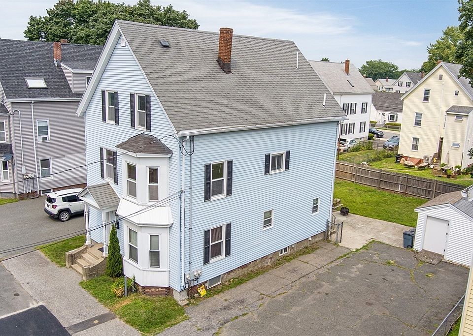 1st image of 11 Carlton St