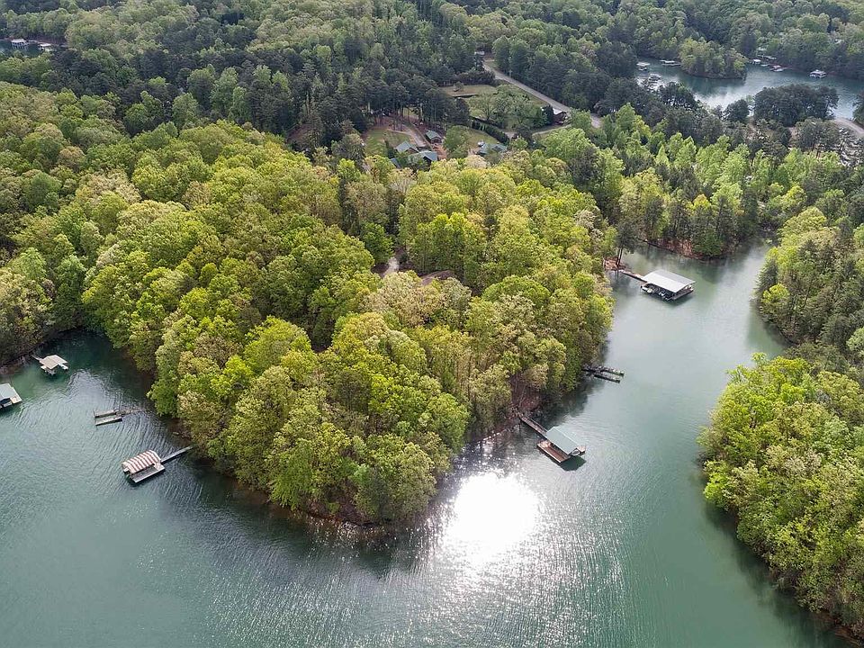 1st image of 6723 Crestwood Peninsula