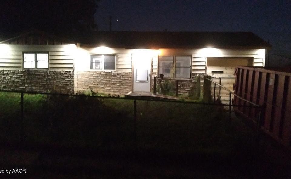 1st image of 3029 N Hill St
