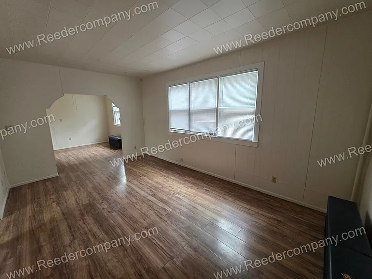 3915 Catalpa Street — Photo 2