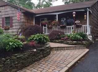 18 Sheffield Ln, East Moriches, NY 11940